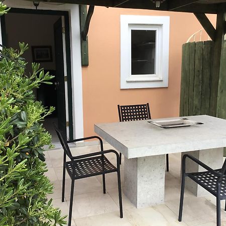 Villa Rosa Apartments Guviá Kültér fotó