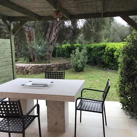 Villa Rosa Apartments Guviá Kültér fotó