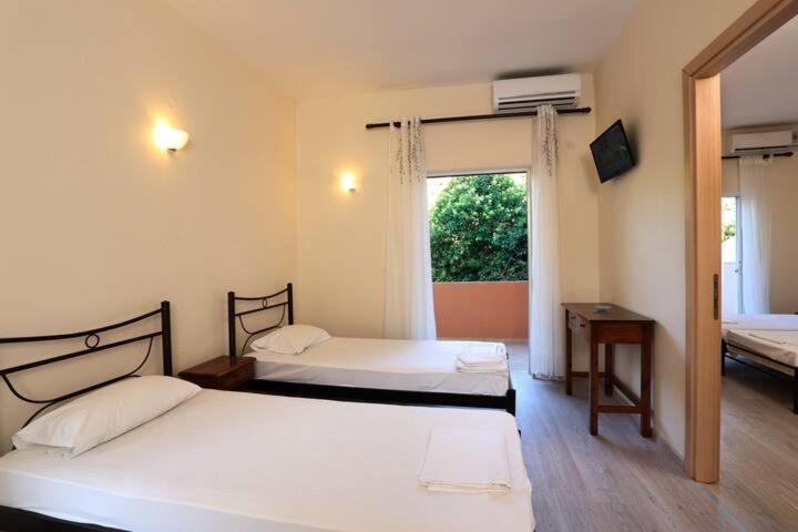 Villa Rosa Apartments Guviá Kültér fotó