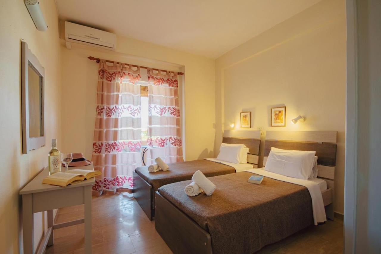 Villa Rosa Apartments Guviá Kültér fotó